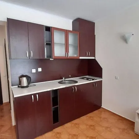 Sunny Space Studio Apartment *